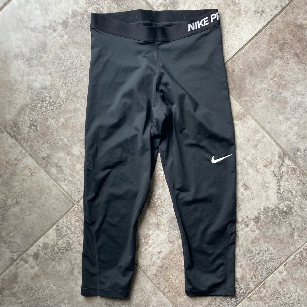 NIKE PRO COOL Womens Capri/m Tights Black size large 725468-010 USED RUNNING GYM